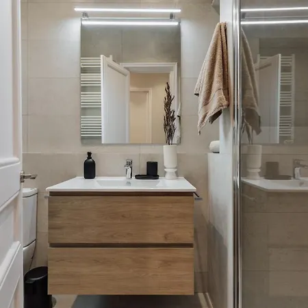 Atitlan - 3 Bedrooms, Office And Balcony In Eixample Esquerra Barcelona